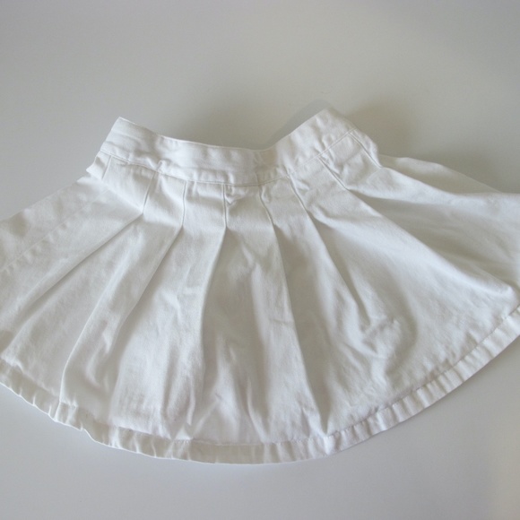 Carter's Other - 🔴🔴🔴SOLD🔴🔴🔴Kid Girl's Pleated White Skirt Size 6/6x EUC